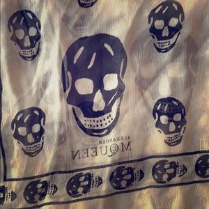 Alexander McQueen White Skull Skarf